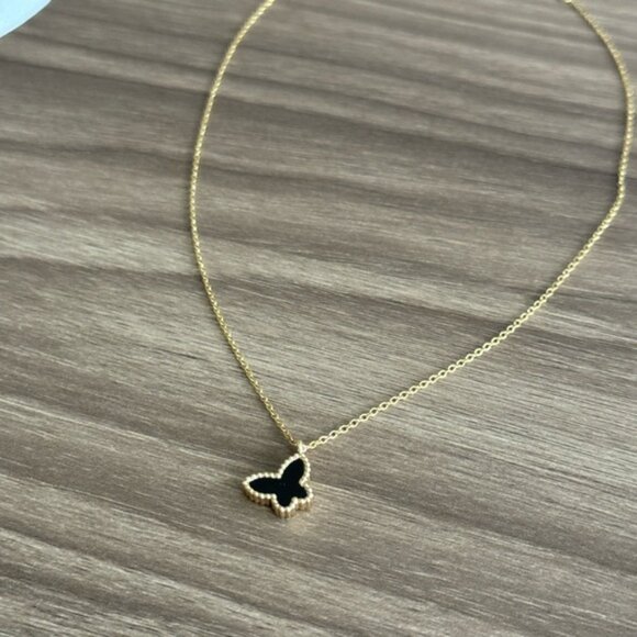 Butterfly Necklace Q287 - Picture 2 of 4